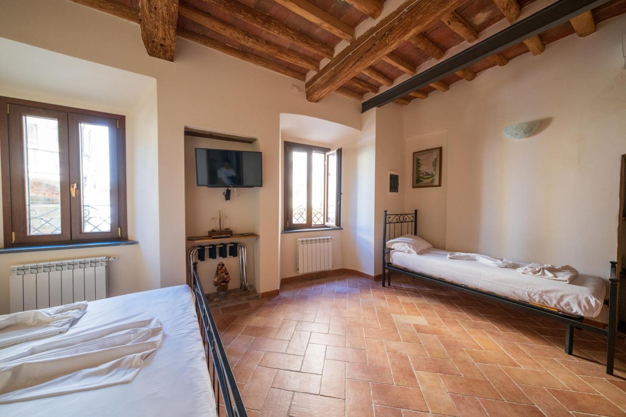Il Leoncino Hotel Palaia Kültér fotó